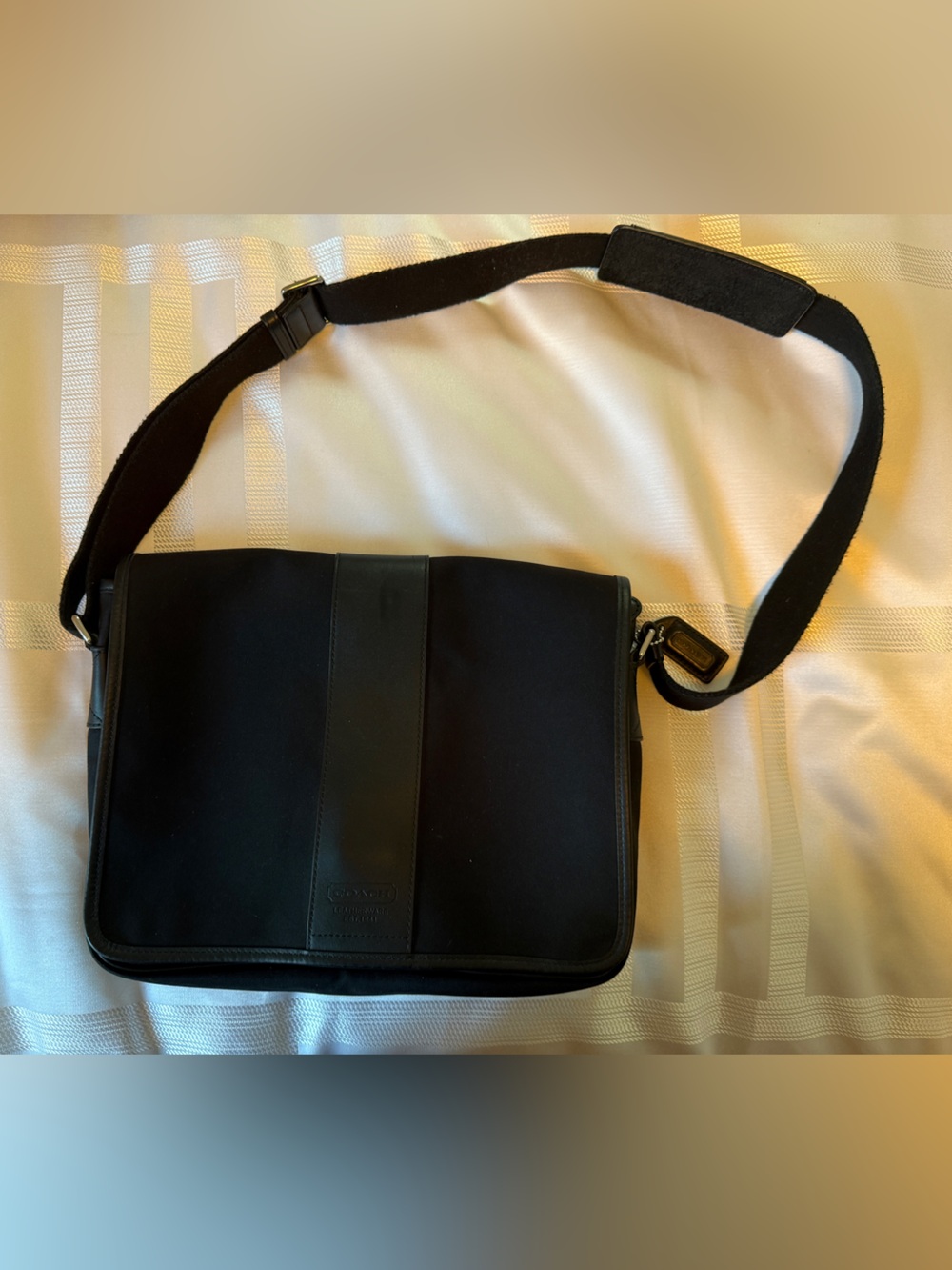 Like New, Vintage Coach Black Nylon & Leather Messenger Bag (H35-6411) - Picture 1 of 6